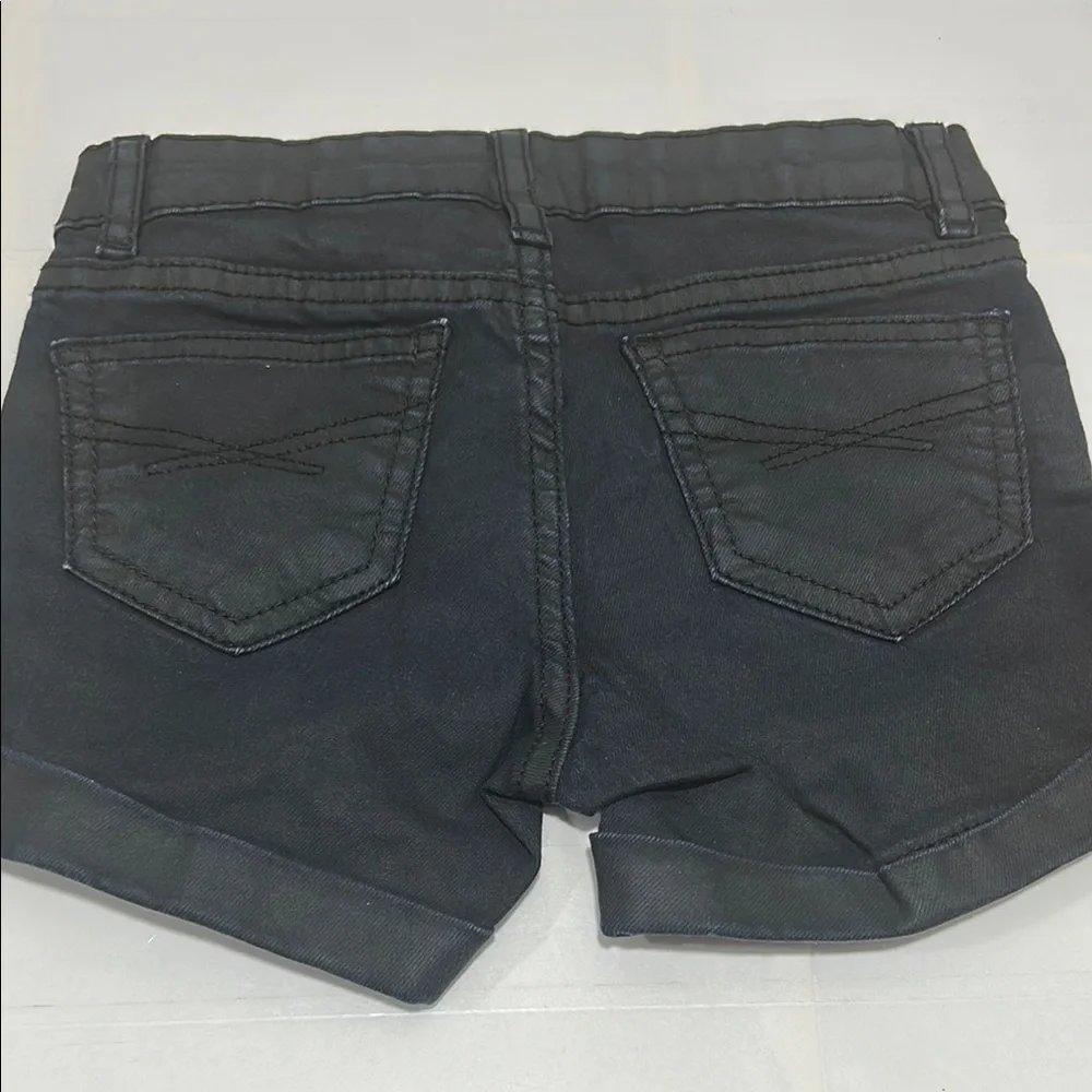 Gap kids Floral and Black Denim Shorts Set size 5 GUC
